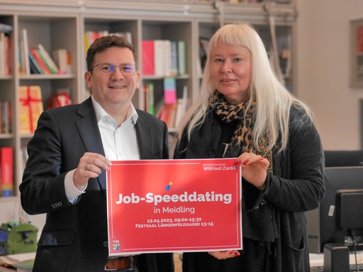 Monika Wollny mit dem Bezirksvorsteher Herr Ing. Wilfried Zankl im Amtshaus Meidling.