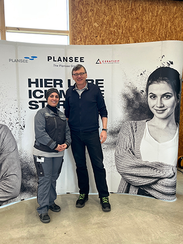 Kinda-ALHAYEK-bei-der-Firma Plansee-Lehre-als-Zerspanungstechnikerin-01