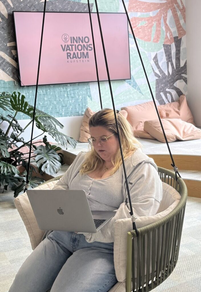 Jacqueline Haaser bei kdg mediascope in Elbigenalp – Ausbildung als Medienfachfrau 01
